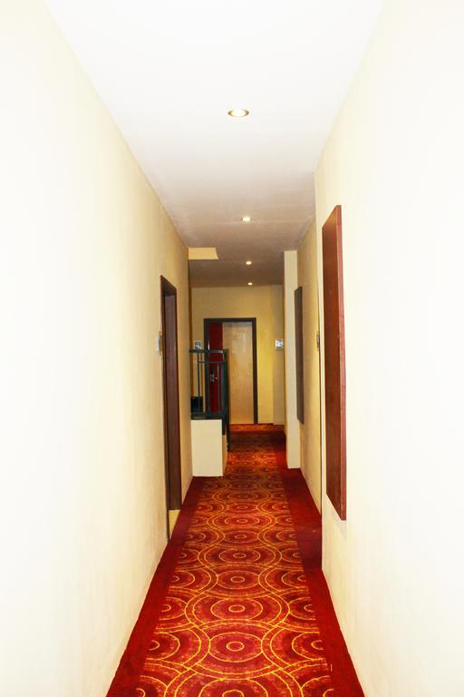 Maleosan Inn Manado Hotel Exterior photo
